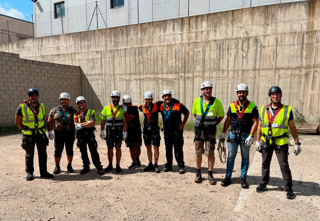 Cartonajes-Santorroman-Embalajes-Carton-Formación-en-altura